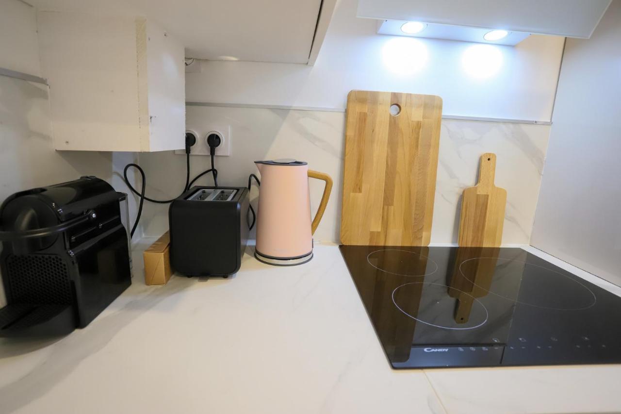 Reve Blanc 2 Etoiles A Centre Et Apartment *